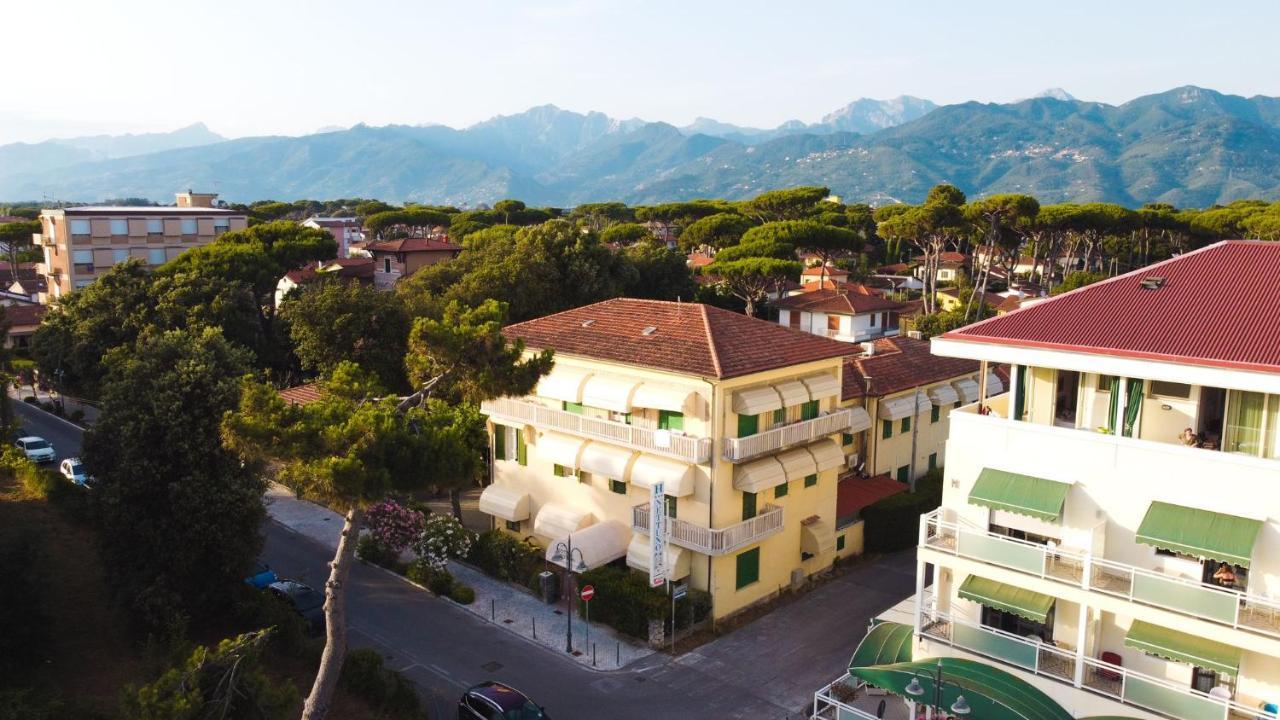 Hotel Nettuno Marina di Pietrasanta Exterior foto