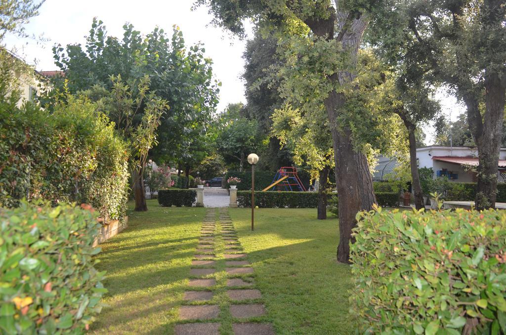 Hotel Nettuno Marina di Pietrasanta Exterior foto