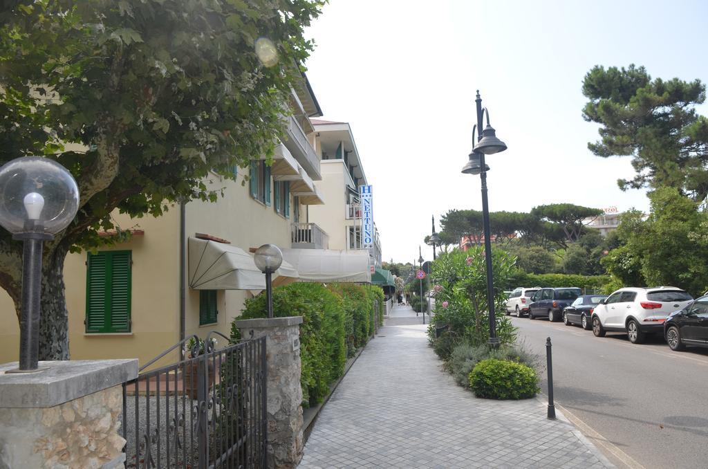 Hotel Nettuno Marina di Pietrasanta Exterior foto