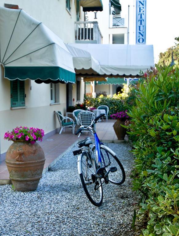 Hotel Nettuno Marina di Pietrasanta Exterior foto
