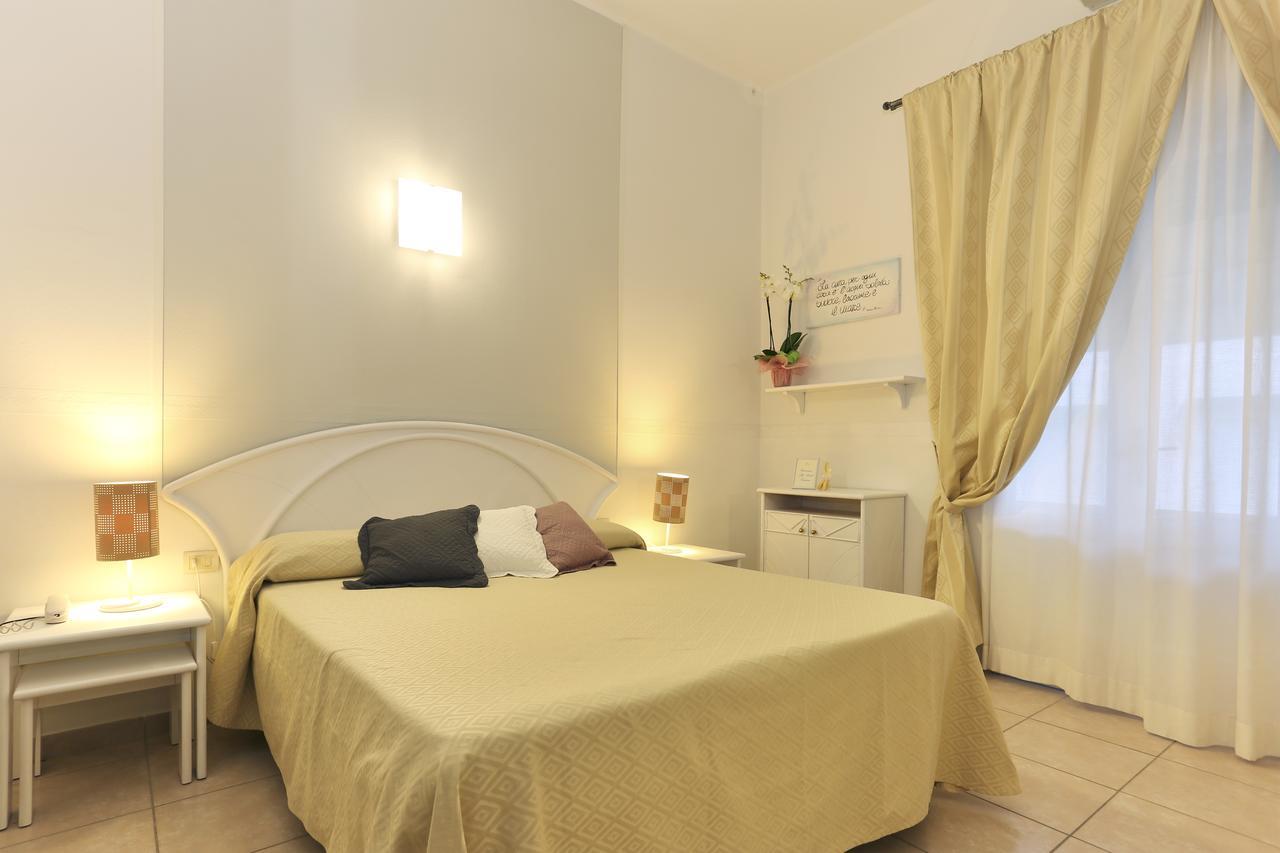 Hotel Nettuno Marina di Pietrasanta Exterior foto